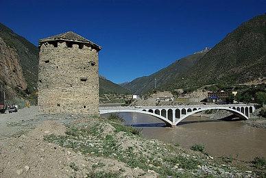 无限流文字冒险游戏《雾尽时分》今日登录Steam